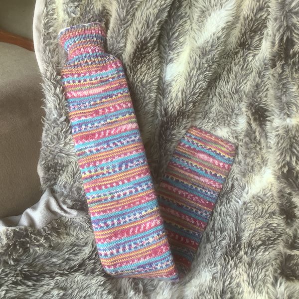 Extra long hot water bottle with handmade cover (yarn design Thelma)