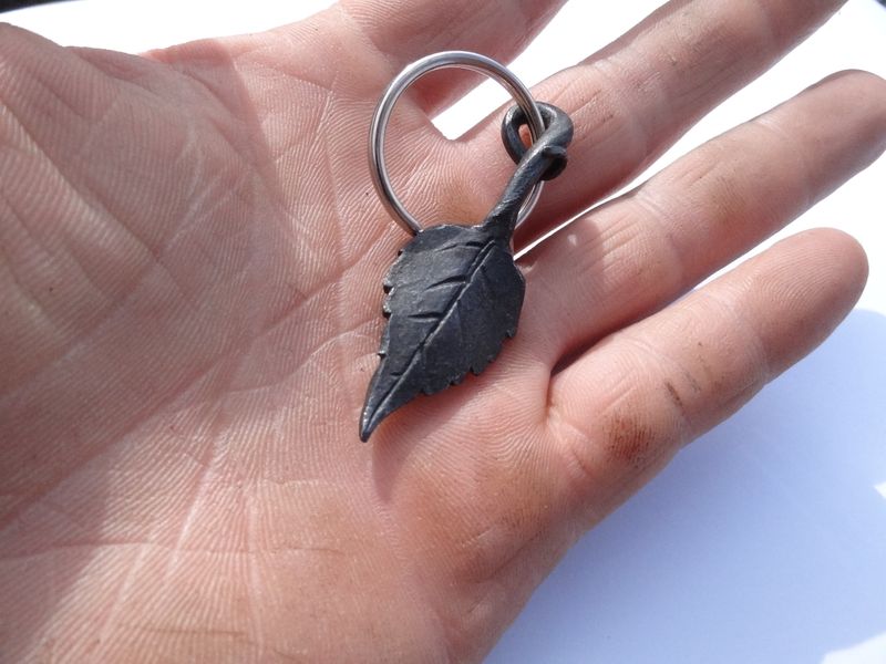 leaf keyring