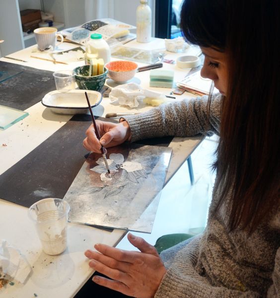 photo of my lovely student -gilding on glass painting