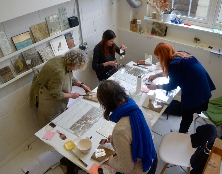 workshop-gilding on glass