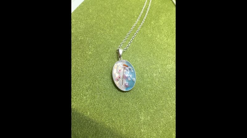Pretty unique one off bespoke oval necklace set with pretty real pressed flowers