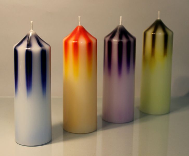 This kit makes 4 amazing striped candles in different colours