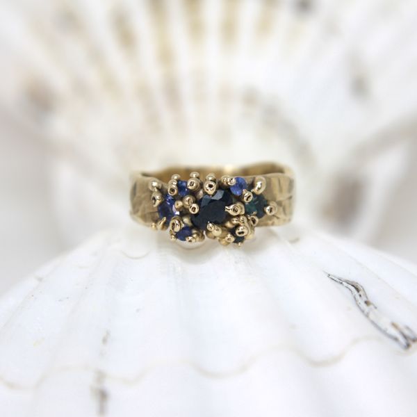 9ct yellow gold and reclaimed sapphire ring 2