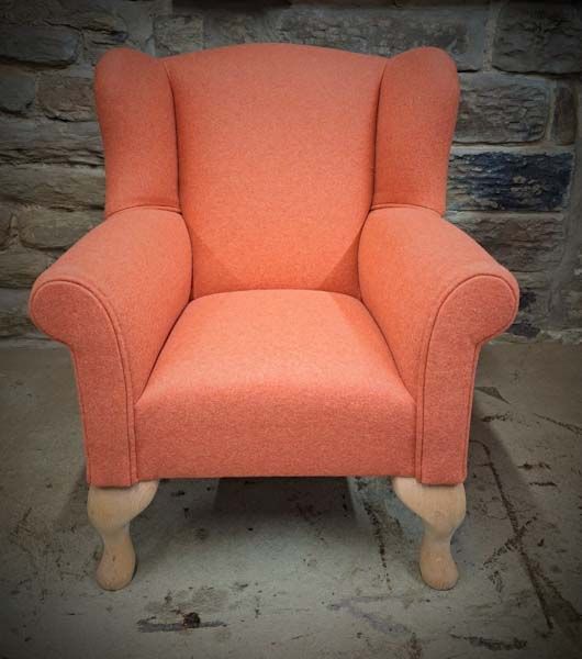 Small armchair front 