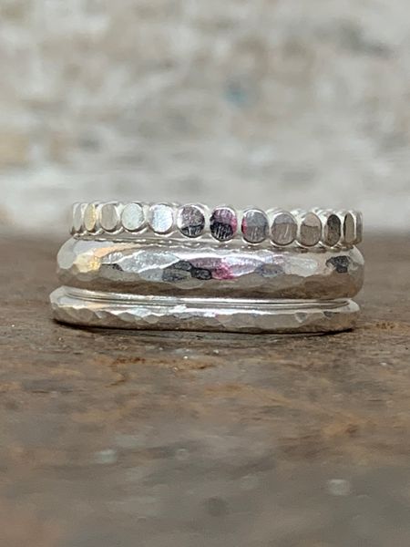 3 Textured stacking rings 