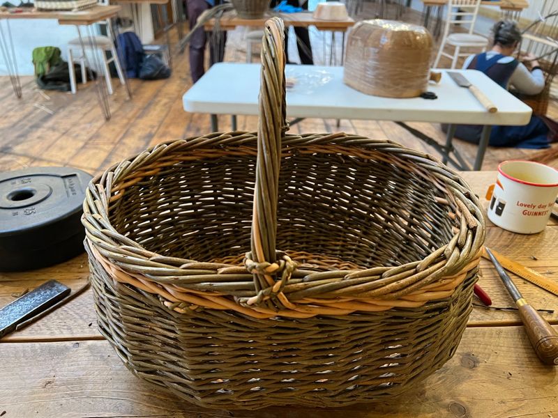 student oval shopping basket