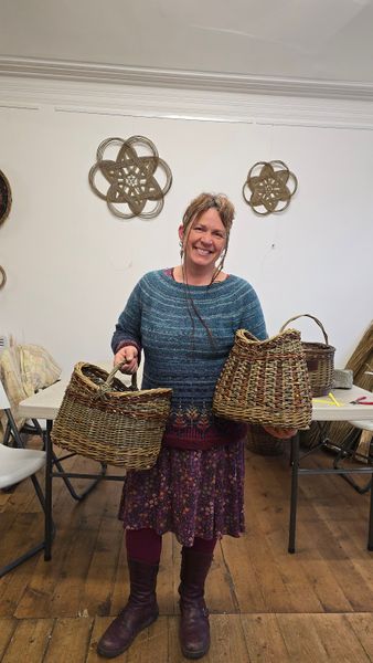 student oval shopping basket