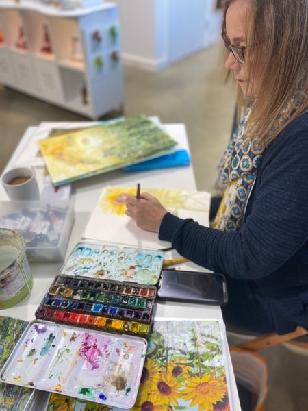 Tutor Clare will guide you in creating your own watercolour greetings card(s)