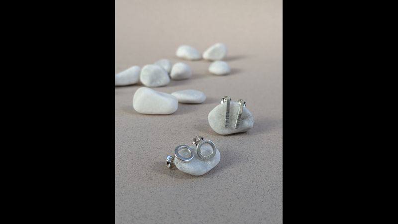 Silver stud earrings duo