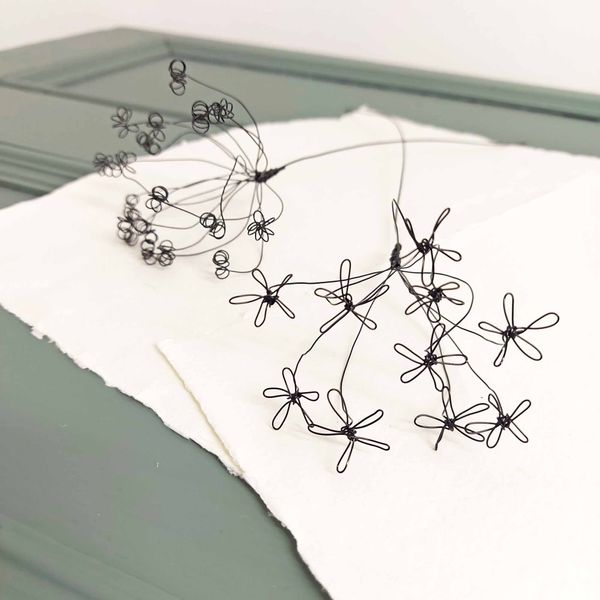 Wire seed head workshop examples by Judith Brown