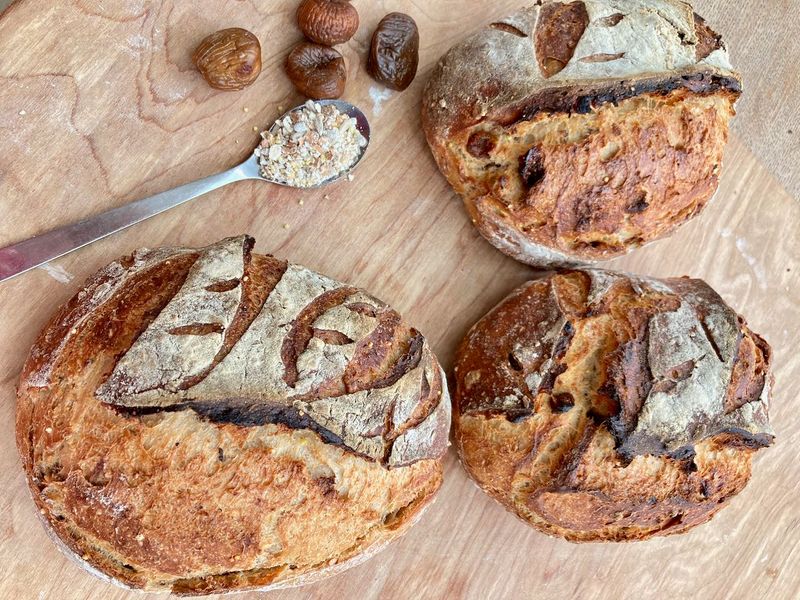 Sourdough bread with figs