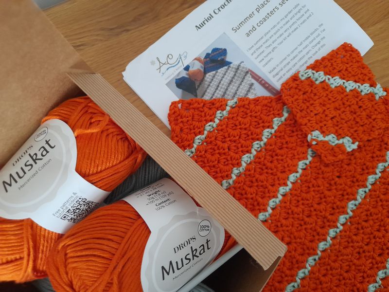 Crochet kit for summer mats