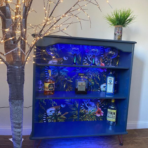 Leoni - beautiful drinks cabinet