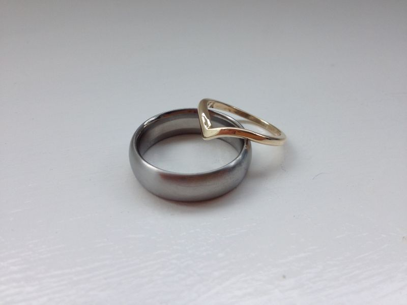 shaped ring with court ring