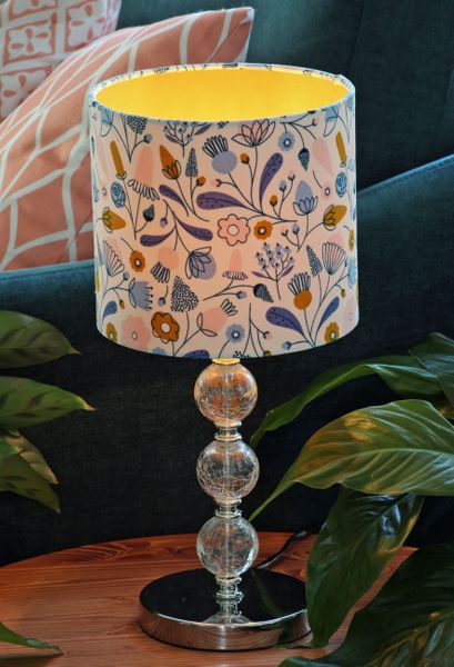 A 20cm table lampshade