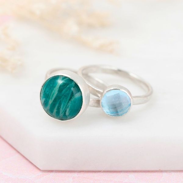 Cabochon set rings