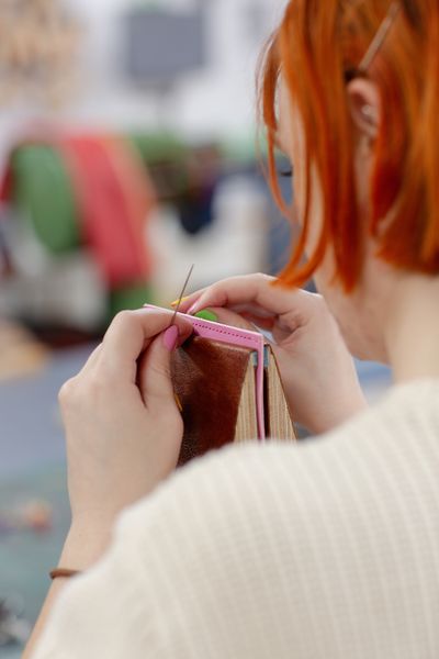 sadle stitching a wallet