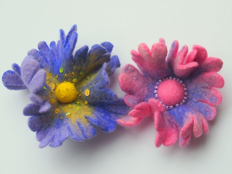 Felted Jewellery textiles workshop in Worcestershire