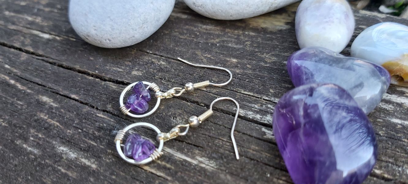 ♥ AMETHYSTS ENCAPULATED WITH SILVER WIRE ♥