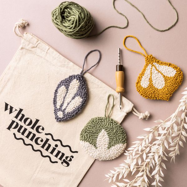 Punch needle baubles with punch needle and canvas drawstring bag