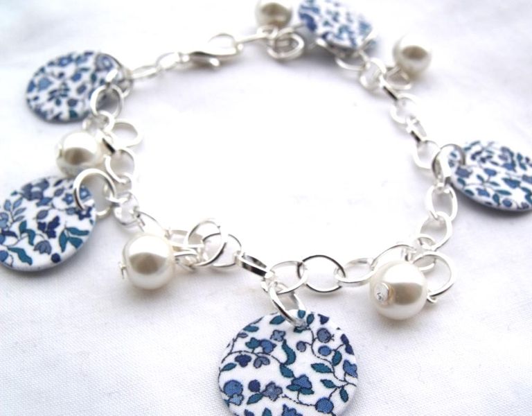 Silver Plated Hardened Fabric Ditsy Floral Disc Bracelet With Faux Pearls