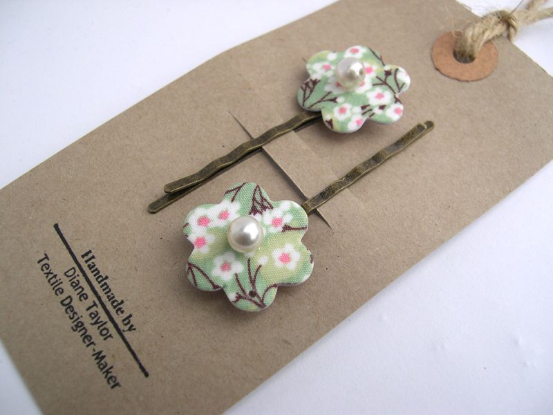 Hardened Fabric Ditsy Floral Hair clips
