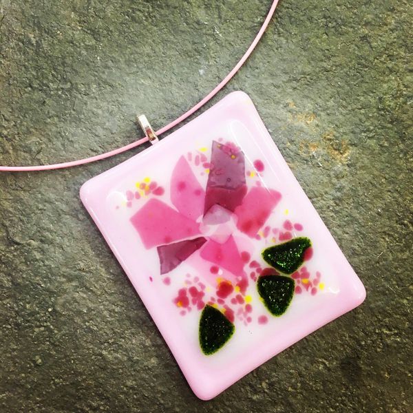 Fused glass jewellery made on the beginners course at Rainbow Glass Studios N16 0JL