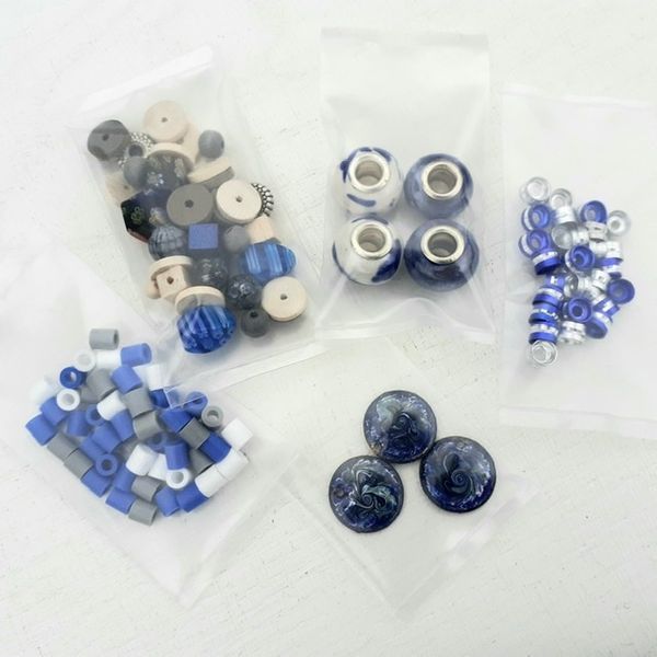 Dark Blue/Mix- Main Bead Selection in Detail