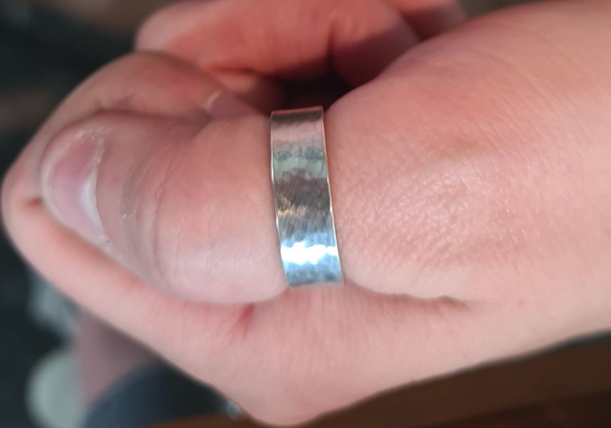 Hammered ring