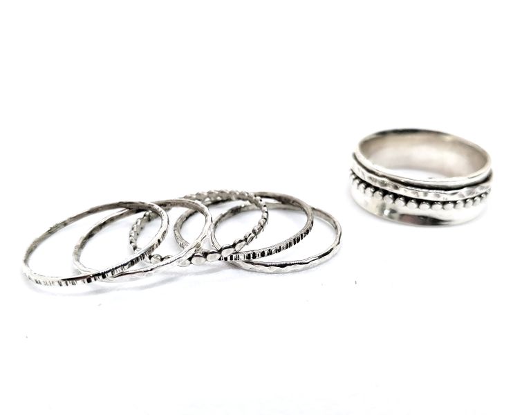 Stacking rings in silver 