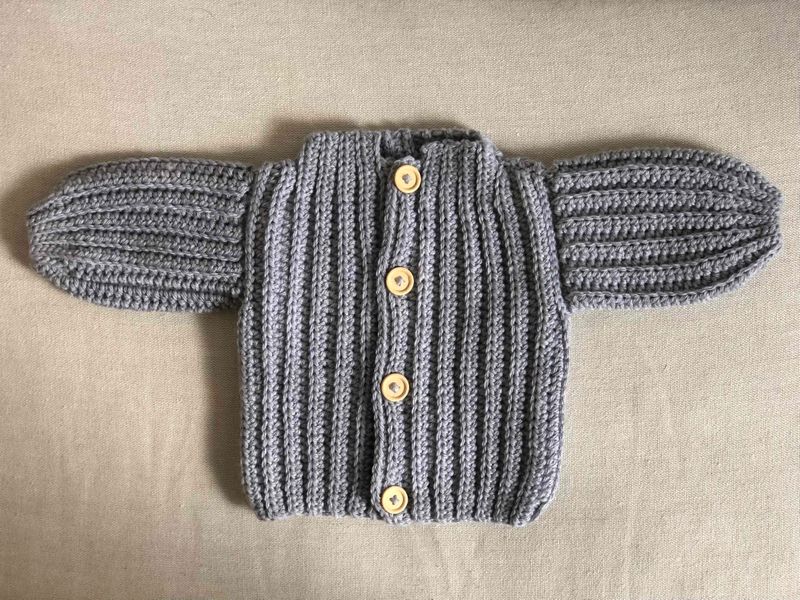 Crochet cardigan - size 0-6 months