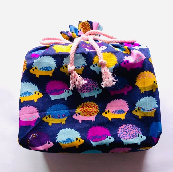 Sew a beautiful drawstring gift bag
