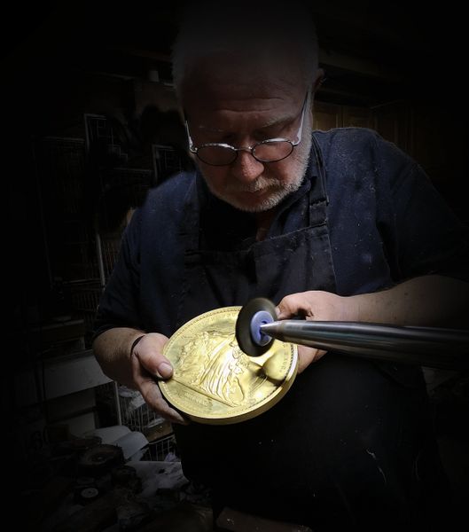 Stephen Goldsmith polishing masterclass Rachel Hearne Jewellery School 
