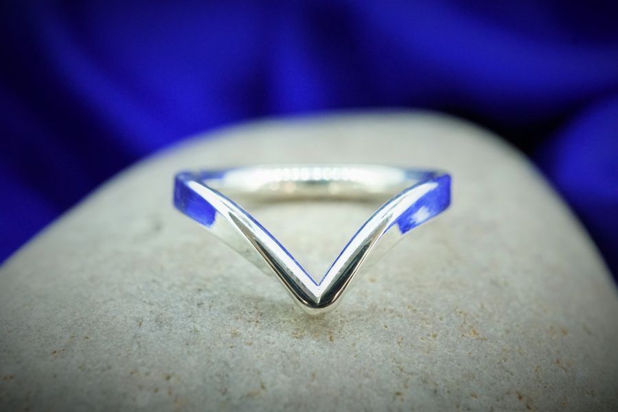 Silver wishbone ring