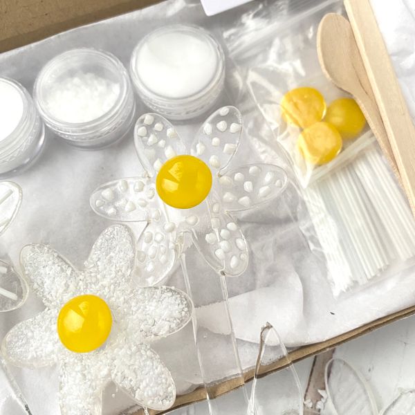 Fused glass daisy flower kit