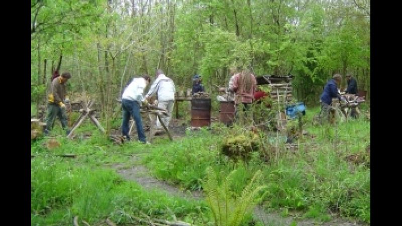 Green woodworking at Coppicewood College - Creative craft 