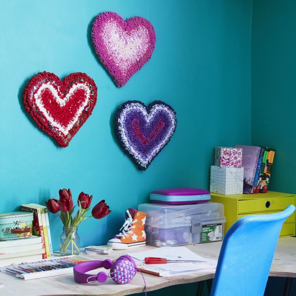 Loopy Rag Rug Heart Wall Hangings