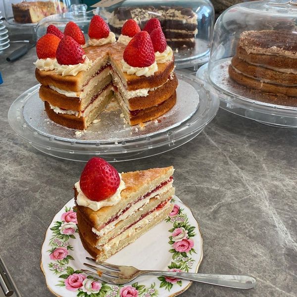 Victoria Sponge Cake by Cucina Cafe