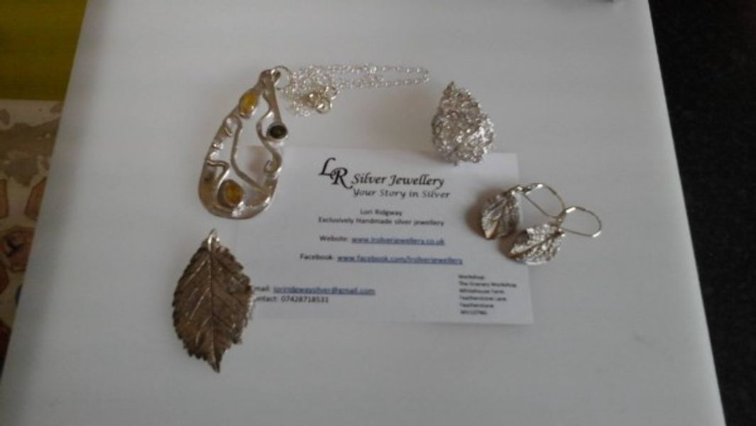 Stone setting in silver clay - LR Silver Jewellery