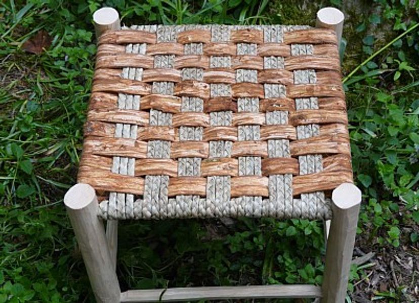 Finished stool with Kamba and Elm bark seat