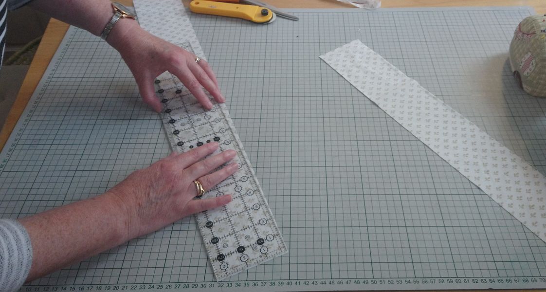 Cutting fabric, quilt in a day class, with Amanda Jane Ogden
