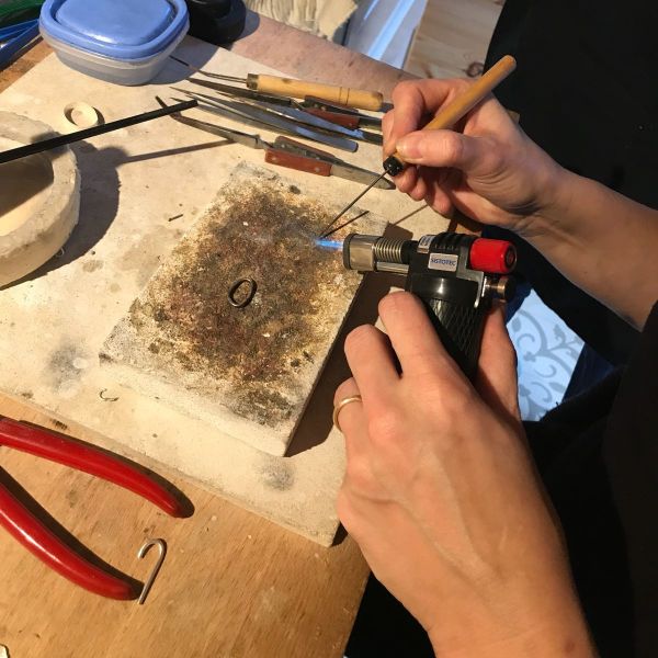 Jewellery making workshop in Bedfordshire with Jude Karnon