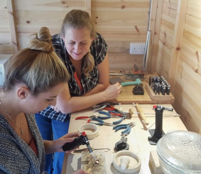 Jewellery making workshop in Bedfordshire with Jude Karnon