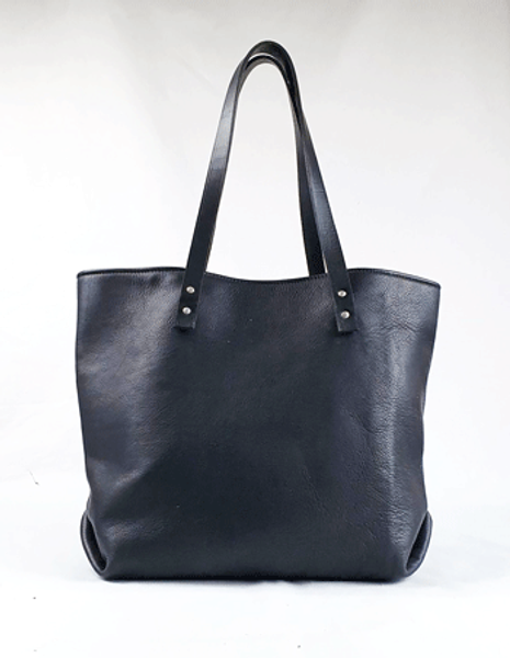 Tote Bag - Bag in a Day course in Oxfordshire. Black leather with black straps and silver hardware
