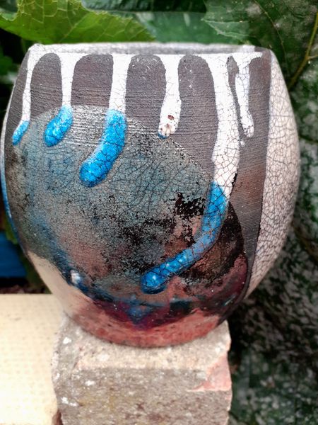 Combined glazes through dipping and trailing