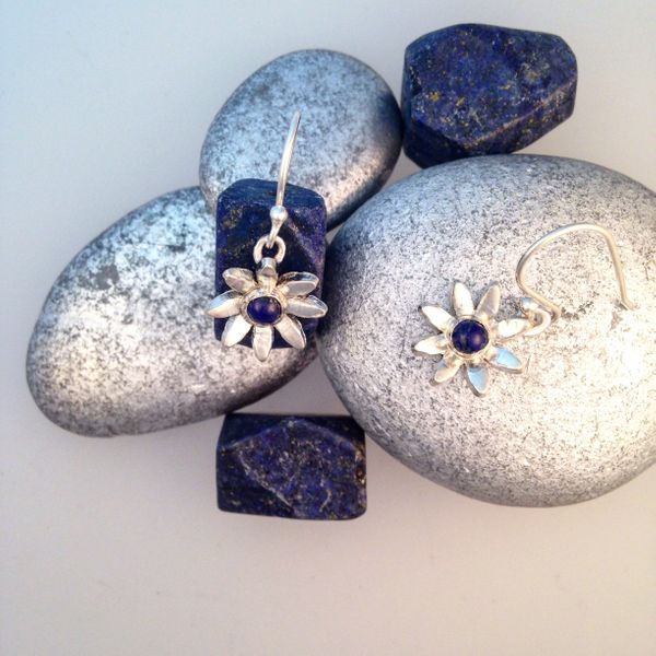 Silver clay daisy flower with lapis centre