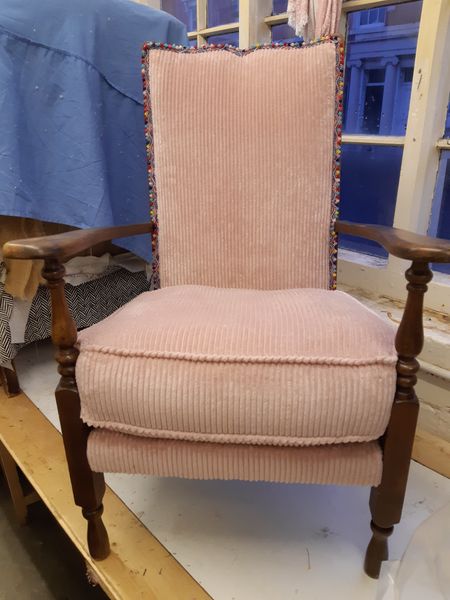 The upcycling of a 1950's armchair