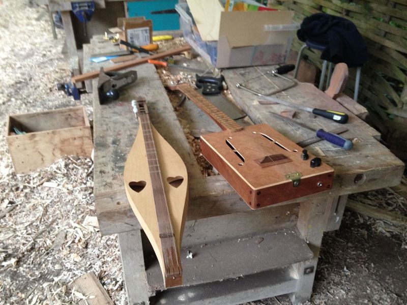 Dulcimer cigar box guitar at Greenwood Days