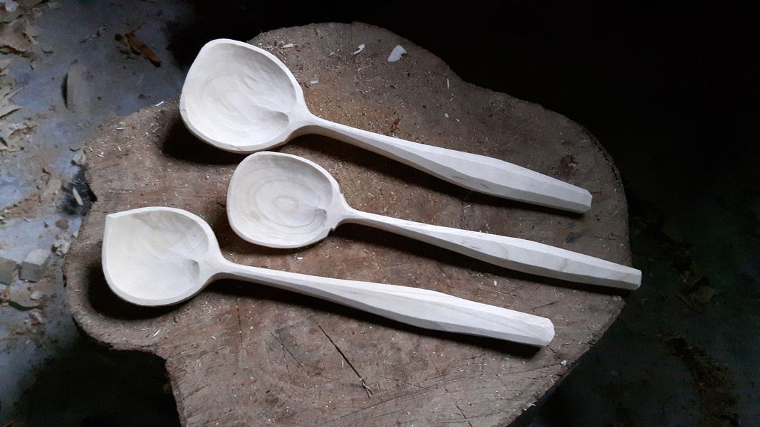 Cooking spoons