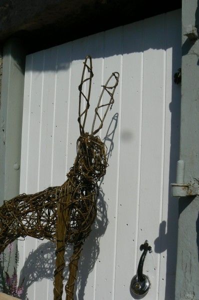 Willow Sculpture  Hares with Phil Bradley - Greystoke Cycle Cafe
